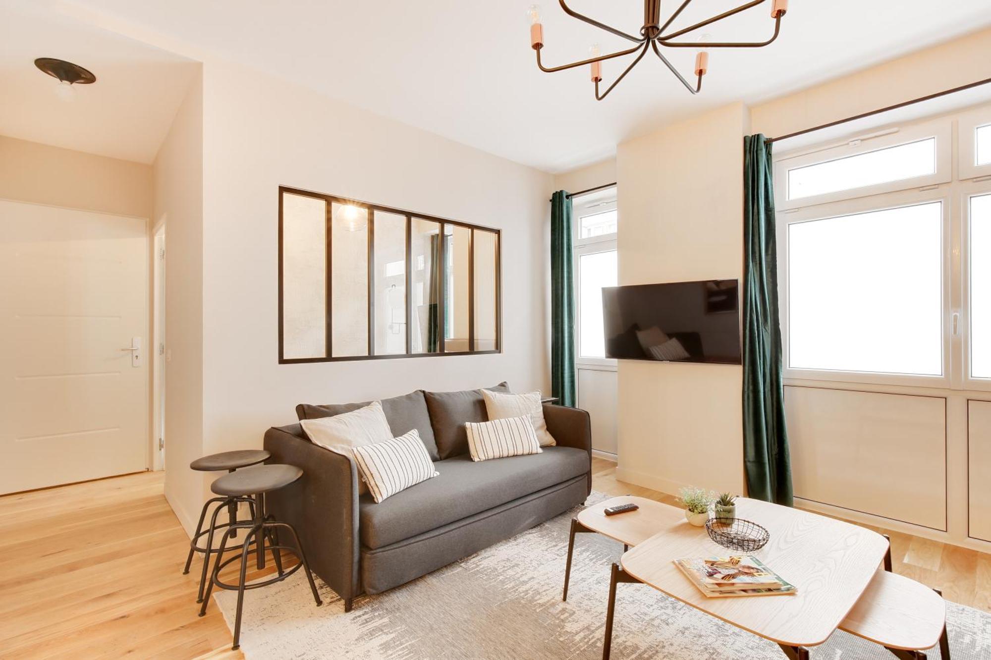 Explore Local Bakeries From A Boho Artist Loft Appartamento *